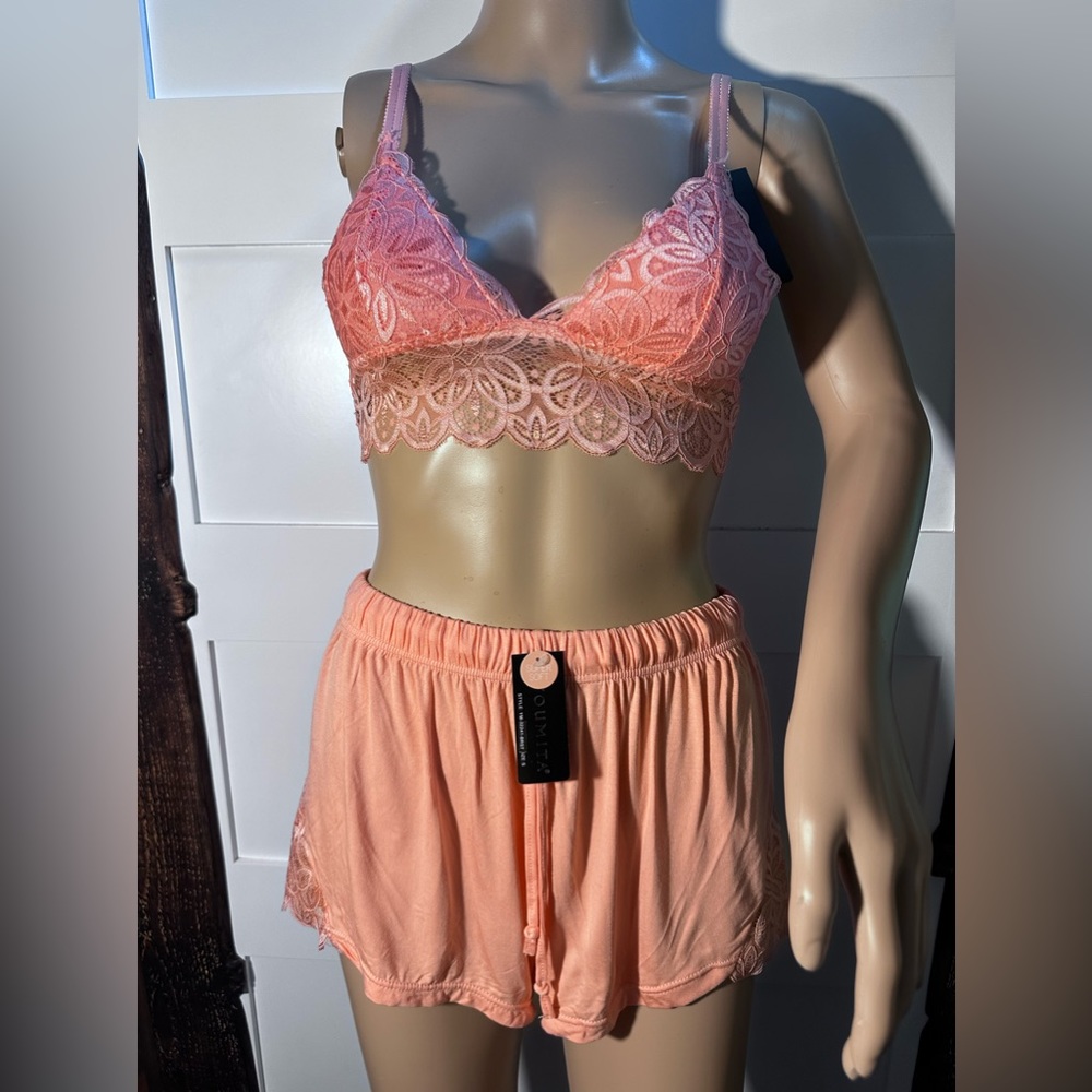 YOUMITA Women’s Bralette Size Small Peach Lace Accents Loungewear New